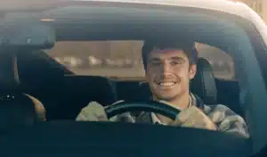 Qui peut encore rouler sans ceinture en toute légalité ? La règle surprend