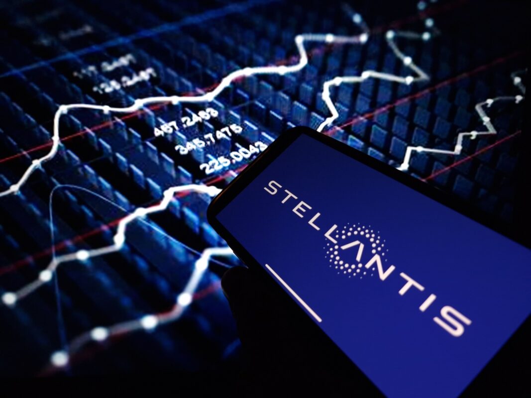 Stellantis Explore Des Alliances Industrielles Avec Xiaomi Et Xpeng En Europe