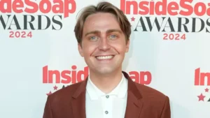 Barney Walsh, présentateur de Gladiators, flashé sur l'autoroute : « Je n'ai pas d'excuse », le tribunal lui retire son permis