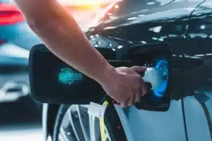 Leasing social : certaines voitures électriques seront exclues du dispositif, et les concessionnaires ne vous le diront pas