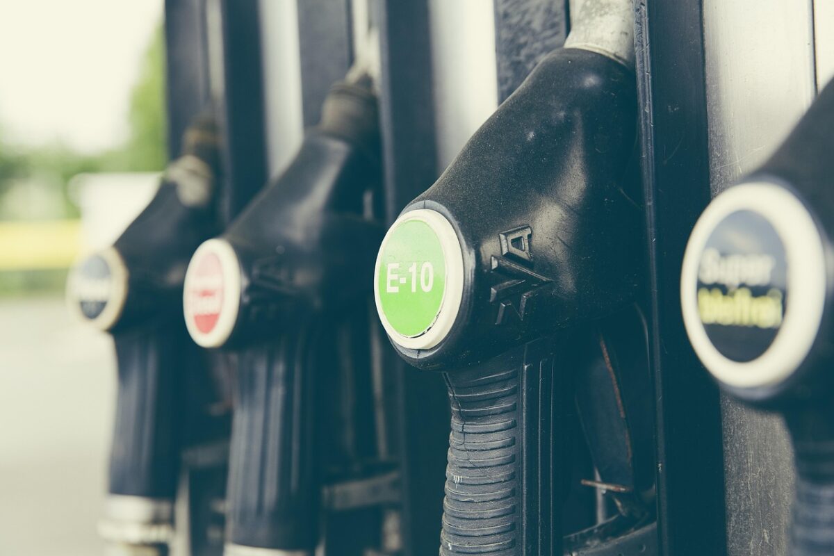 Les alliés de l’Ukraine appellent à limiter les frappes contre les raffineries russes, face aux tensions sur les marchés énergétiques et aux risques d’escalade. Pixabay