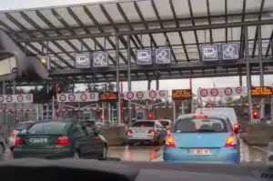 58% du prix des péages remboursés : une action collective contre les sociétés d'autoroutes vient d'être lancée, et des milliers d'automobilistes s'inscrivent déjà