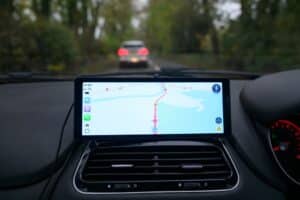 Roole Map s'équipe enfin des signalements communautaires pour défier Waze et Google Maps