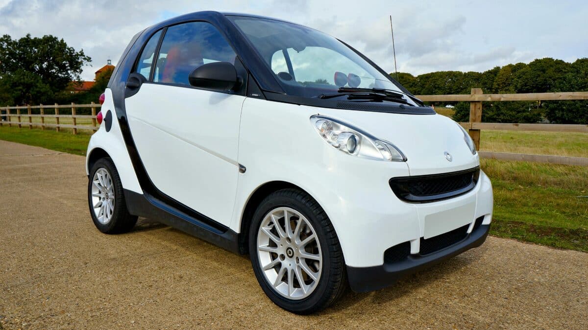 Concept Smart #2 : Le constructeur dévoile les traits de sa future citadine biplace