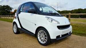 Concept Smart #2 : Le constructeur dévoile les traits de sa future citadine biplace