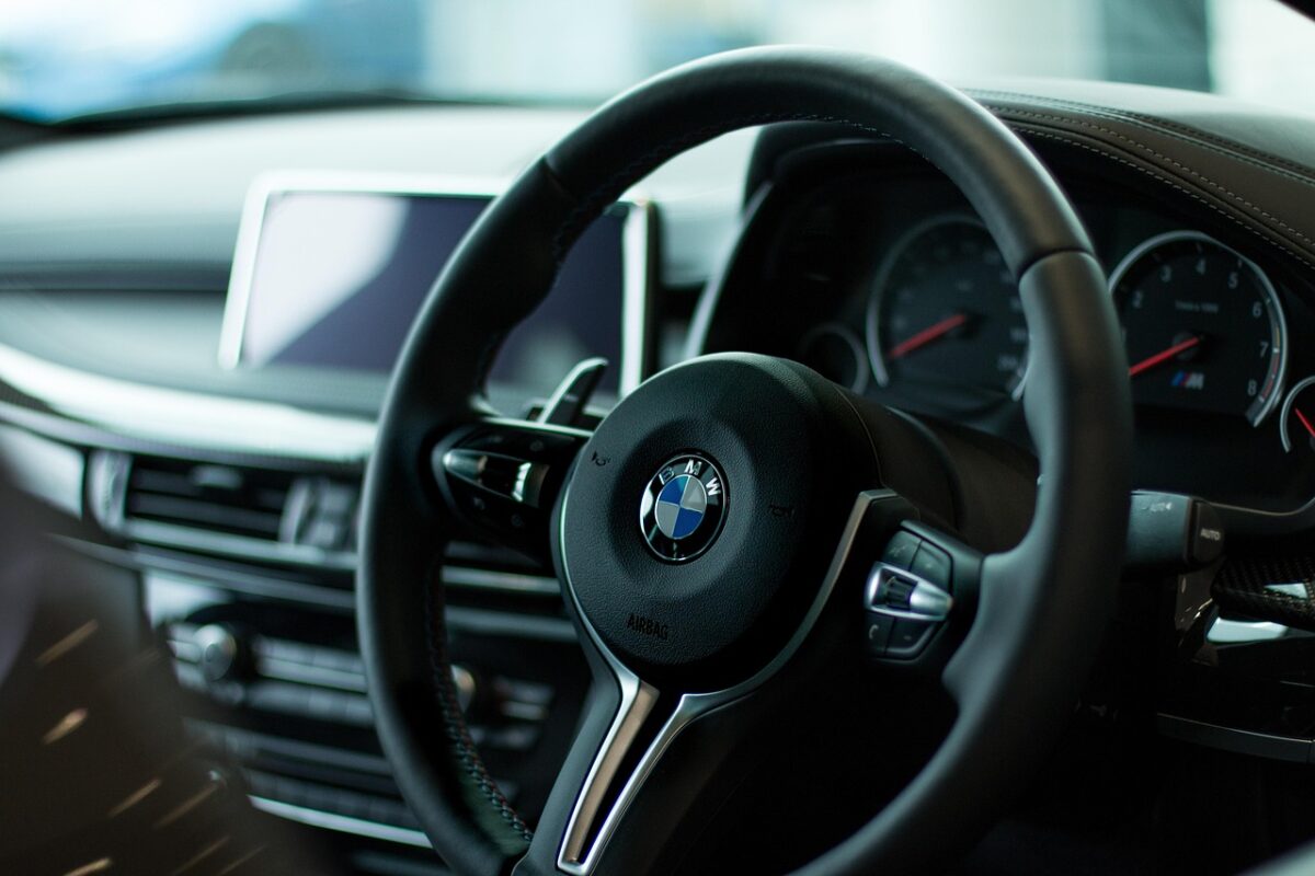 Le leasing automobile séduit de plus en plus de Français, mais l’UFC-Que Choisir alerte sur des contrats complexes et parfois désavantageux pour les consommateurs. Pixabay