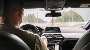 Cet accessoire devient obligatoire en voiture : l’oubli peut coûter très cher
