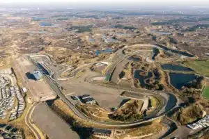 Un millionnaire danois a vidé 500 millions d'euros pour offrir un circuit de F1 à son village de 4 000 habitant