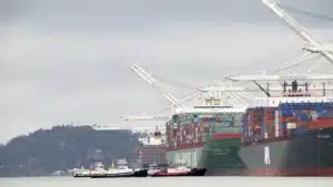 Adieu le canal de Panama : cette nouvelle route océan-à-océan vient d'expédier 900 véhicules en 72 heures, et les armateurs n'en reviennent pas