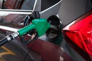 Pouvoir d'achat : la hausse du prix des carburants contraint 67% des Français à renoncer à leurs déplacements