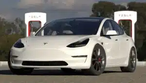 Pourquoi votre Tesla freine parfois sans raison apparente : les caméras voient ce que vos yeux ne captent pas encore