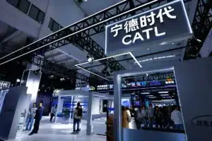 CATL abandonne la batterie solide et mise tout sur le lithium-air : les ingénieurs du secteur n'en reviennent pas