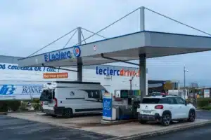 Carburant à prix coûtant chez Leclerc et Intermarché : votre départ en vacance risque de vous coûter moins cher