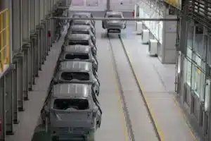 Espagne, France, Hongrie : pourquoi les constructeurs chinois préfèrent fabriquer en Europe plutôt qu'exporter, et ce que ça change pour vous