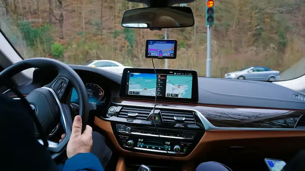 Adieu Waze et Google Maps : cette appli GPS française totalement gratuite les surpasse, et les conducteurs qui l'ont testée ne reviennent plus en arrière