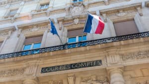 Carburant : la cour des comptes suggère de ne pas diminuer les taxes