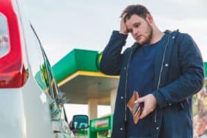 Carburant à 2 euros : calculez l'impact réel sur votre budget auto