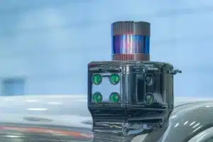 Pourquoi de plus en plus de motards reçoivent des amendes inexplicables : ces radars laser 3D dopés à l'IA sont sans angle mort