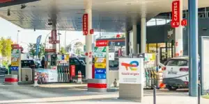 TotalEnergies replafonne l'essence à 1,99 € et le gazole à 2,25 € dans toutes ses stations mais pas tous les jours