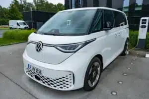 Volkswagen va importer ses propres voitures électriques fabriquées en Chine : les constructeurs européens râlent