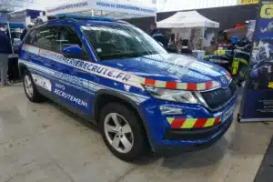 Choc dans les rangs, la Gendarmerie tire la sonnette d’alarme : ses véhicules se détériorent et la sécurité est menacée