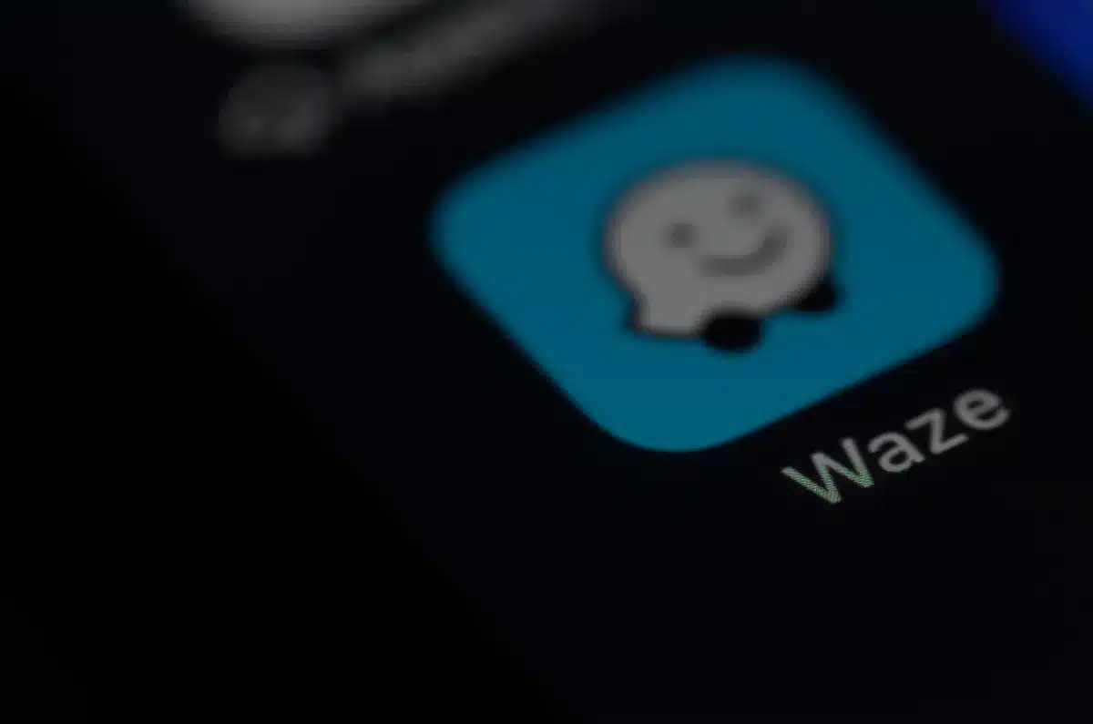 Pourquoi Waze et Google Maps vous font perdre du temps en France : les automobilistes découvrent que le trajet proposé n'est plus le plus rapide