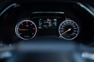 Que signifie ce nouveau voyant sur le tableau de bord de votre voiture : voici l'explication