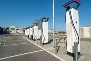 Voitures électriques, la France dépasse désormais les 200 000 bornes de recharge sur la voie publique