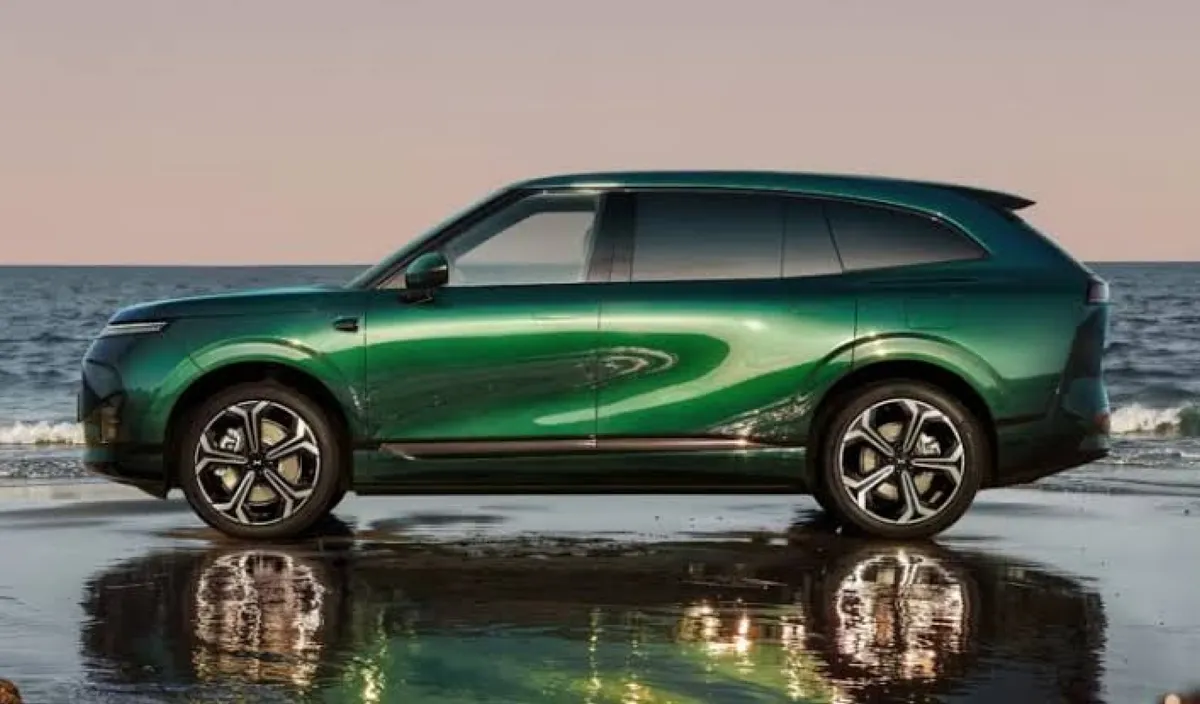 Xpeng lance le G9L et vise les SUV premium : « c'est un fleuron technologique », affirme le constructeur chinois
