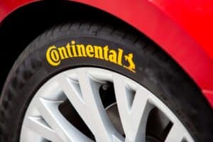 continental-devoile-pneu-specifique