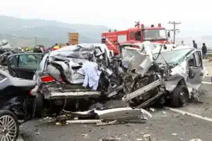 84 procédures et 34 véhicules broyés : un maire raconte sa guerre contre les rodéos urbains