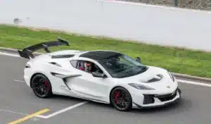 À 17 ans, intercepté à 198 km/h avec une Corvette, la police prévient ses parents sans tarder