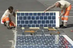 Cette route solaire inaugurée en 2016 devait révolutionner l'énergie en France : trois ans plus tard, les ingénieurs reconnaissent un échec cuisant