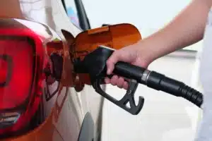 Hausse des carburants : les Français font le plein chez TotalEnergies, les autres distributeurs dénoncent une concurrence injuste