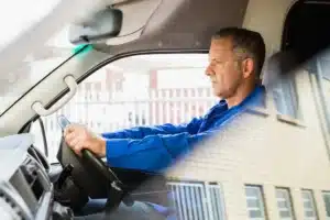 « Je me suis fait verbaliser sans comprendre pourquoi » : cette règle du 16 mars piège des milliers d'automobilistes chaque semaine