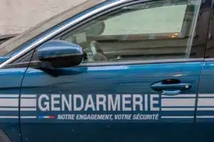 « Je me suis fait verbaliser sans comprendre pourquoi » : la liste des véhicules désormais prioritaires sur la route que peu de conducteurs connaissent