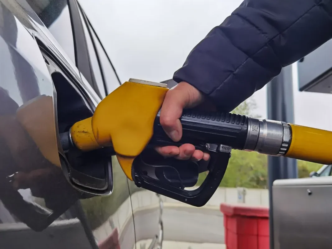 Carburants : 40 millions d'automobilistes lance #Balancetonplein, une « manifestation numérique »