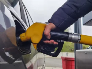 Carburants : 40 millions d'automobilistes lance #Balancetonplein, une « manifestation numérique »