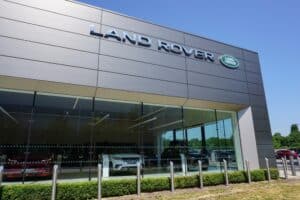 Pourquoi Jaguar Land Rover a annoncé un plan de départs volontaires