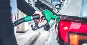 Les mécaniciens poids lourds préviennent : cette erreur de carburant que même les routiers de 30 ans commettent réduit la durée de vie du moteur de moitié