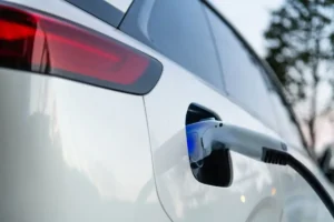 Michelin ne vend plus seulement des pneus : sa nouvelle carte de recharge pour professionnels bouscule un marché que personne ne l'attendait