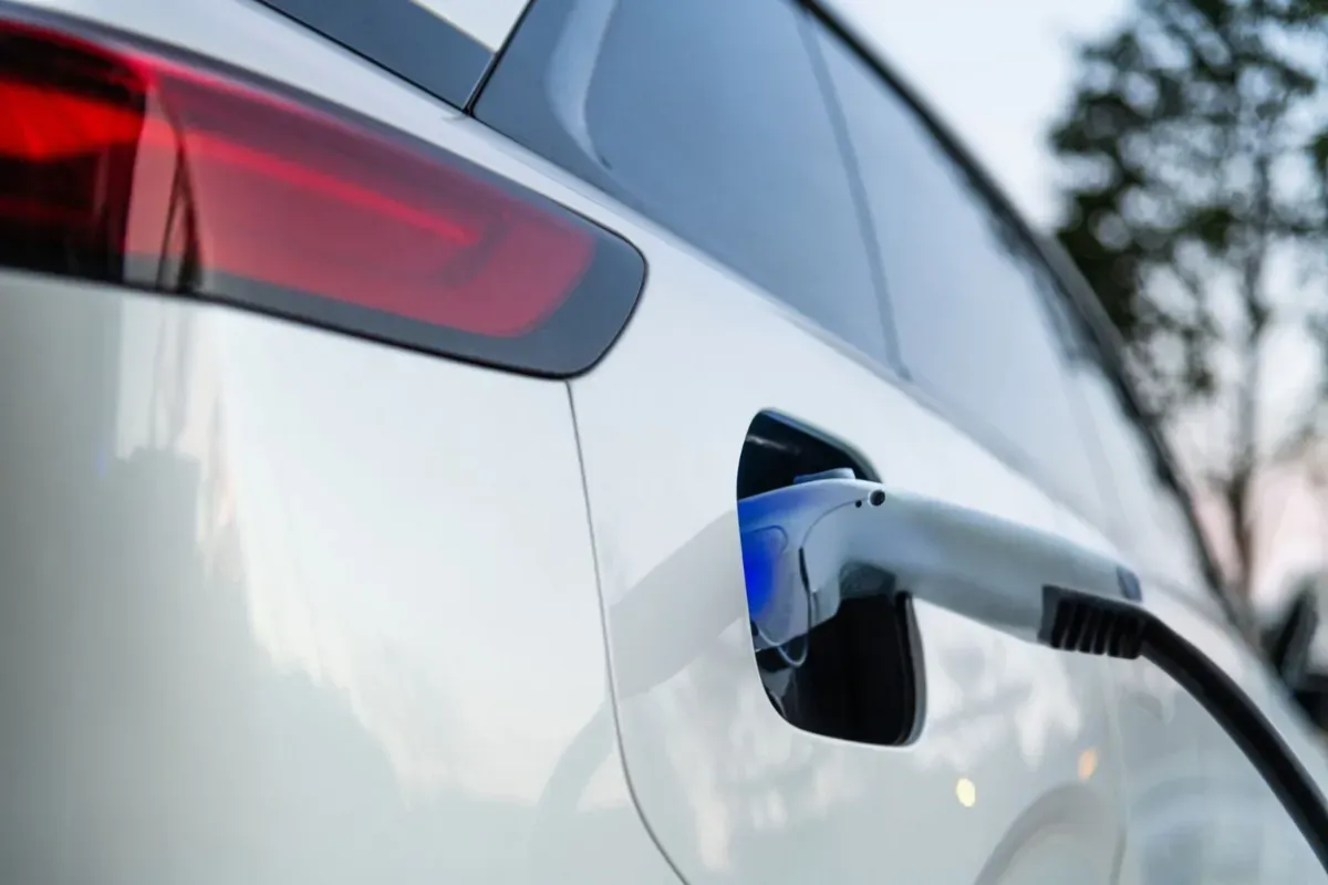 Michelin ne vend plus seulement des pneus : sa nouvelle carte de recharge pour professionnels bouscule un marché que personne ne l'attendait