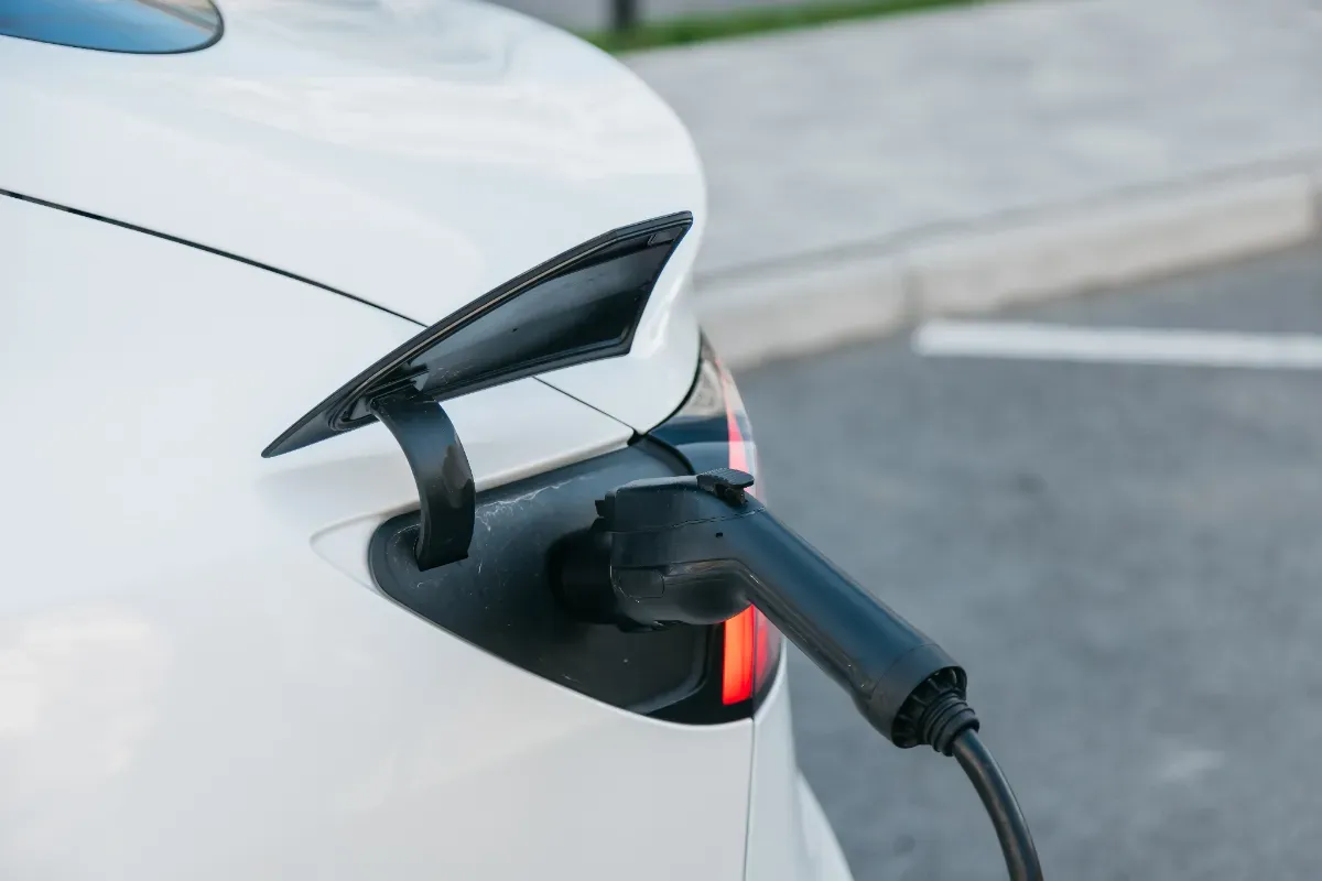 Voiture électrique, cette batterie semi-solide rechargeable 500 km en 12 minutes commence sa production