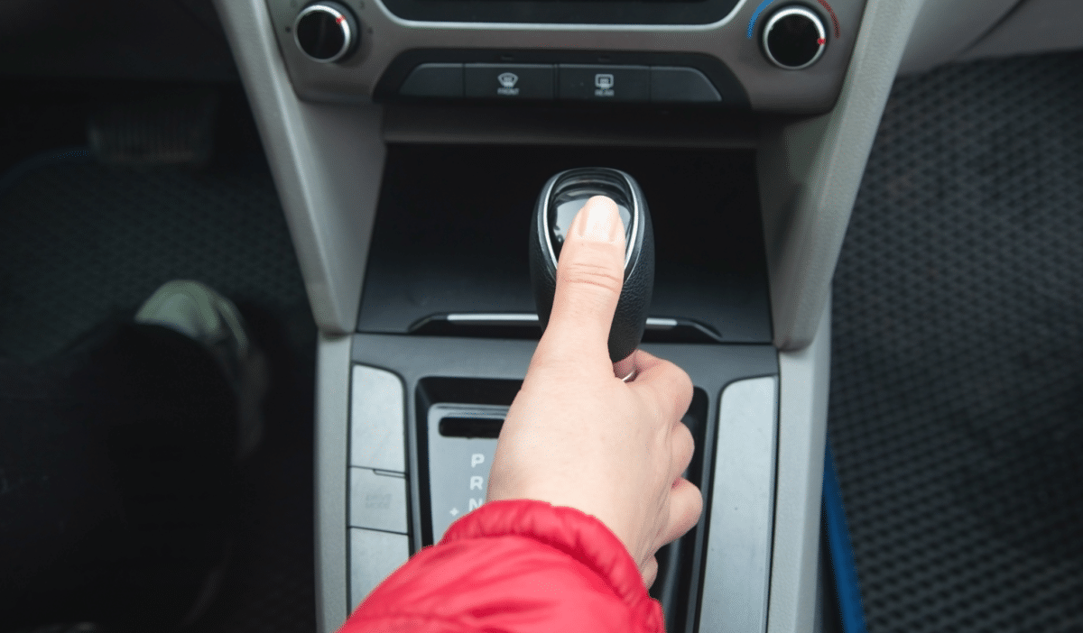 Boîte automatique : pourquoi la position N pourrait vous être utile et quand faut-il vraiment l'utiliser ?